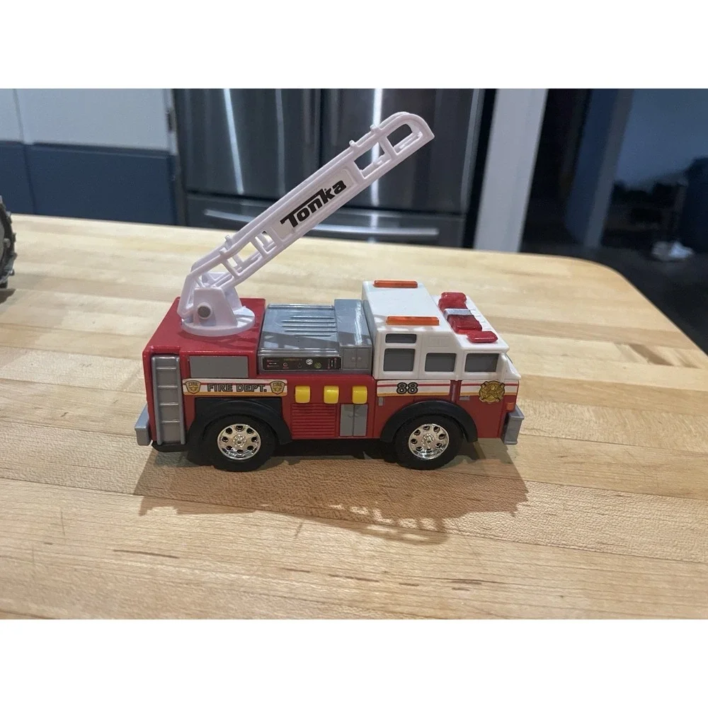 2016 Tonka Fire Ladder Truck 5